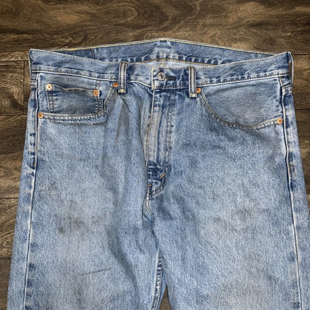Levi's 505 Light Wash Relaxed Fit Straight Leg Denim Jeans Men's Size 36x30 Worn